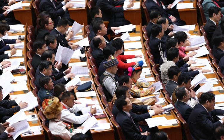 11月8日，中国共产党第十八次全国代表大会在北京人民大会堂隆重开幕。 这是大会会场。新华社记者 刘卫兵 摄