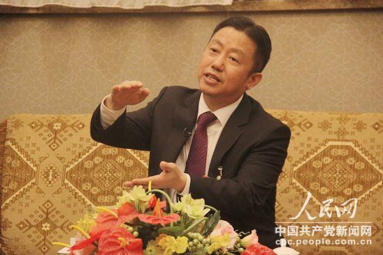 十八大代表、紅豆集團黨委書記周海江接受中外媒體採訪