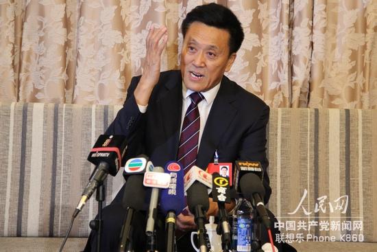 十八大代表、黑龍江省農業科學院院長、黨組書記韓貴清接受媒體採訪。
