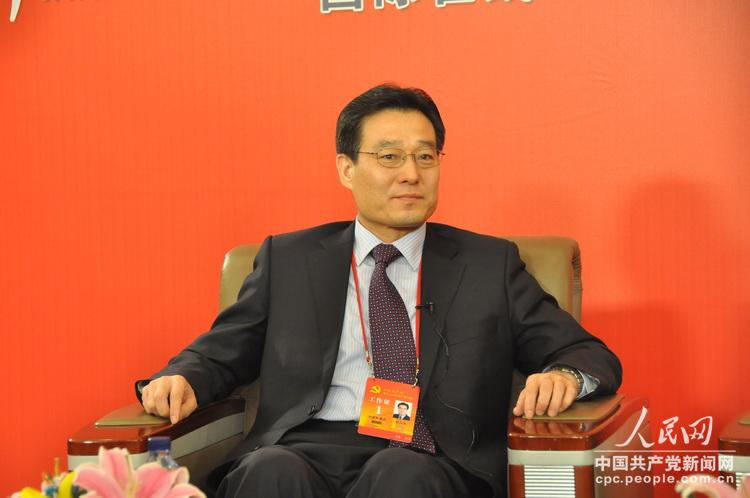 “中国的司法公正”网络访谈主持人陈文俊。人民网  张启川摄