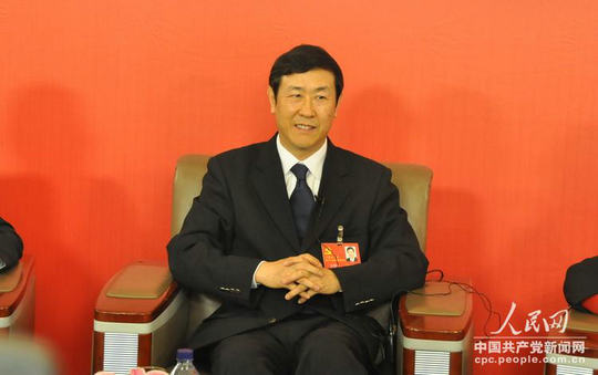 最高人民法院常務副院長沈德詠參加“中國的司法公正”網絡訪談。人民網 張啟川攝