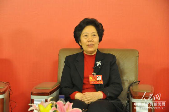 最高人民檢察院常務副檢察長胡澤君參加“中國的司法公正”網絡訪談。人民網 張啟川 攝