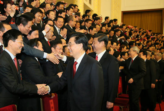 组图:胡锦涛、习近平等领导同志亲切会见出席