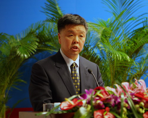 孫波代表中亞天然氣管道公司、中亞天然氣管道公司黨委在中亞—西二線西段表彰暨報告會上發言