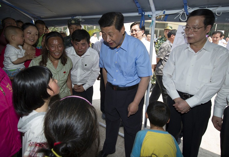  5月21日至23日，中共中央總書記、國家主席、中央軍委主席習近平到四川蘆山地震災區考察，看望慰問受災群眾。 　　新華社記者黃敬文攝 