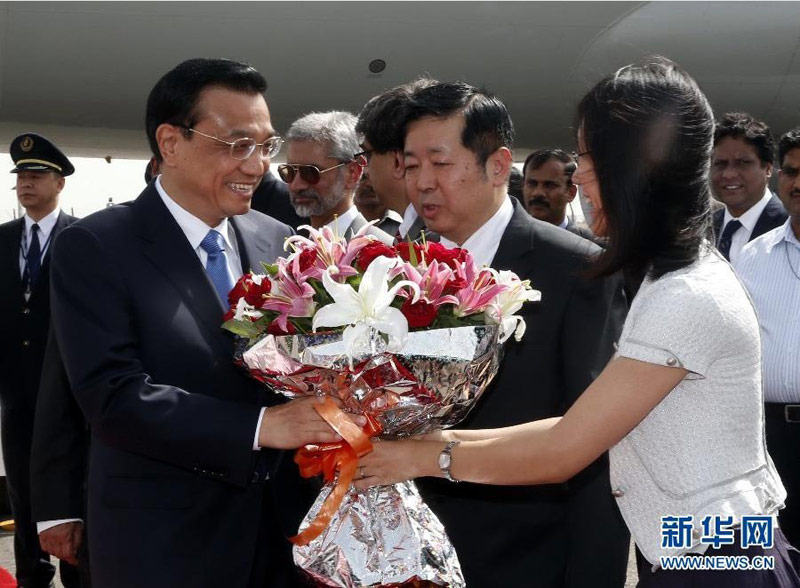 5月19日，應印度共和國總理辛格邀請，國務院總理李克強乘專機抵達新德裡帕拉姆空軍機場，開始對印度進行正式訪問。 新華社記者 鞠鵬 攝
