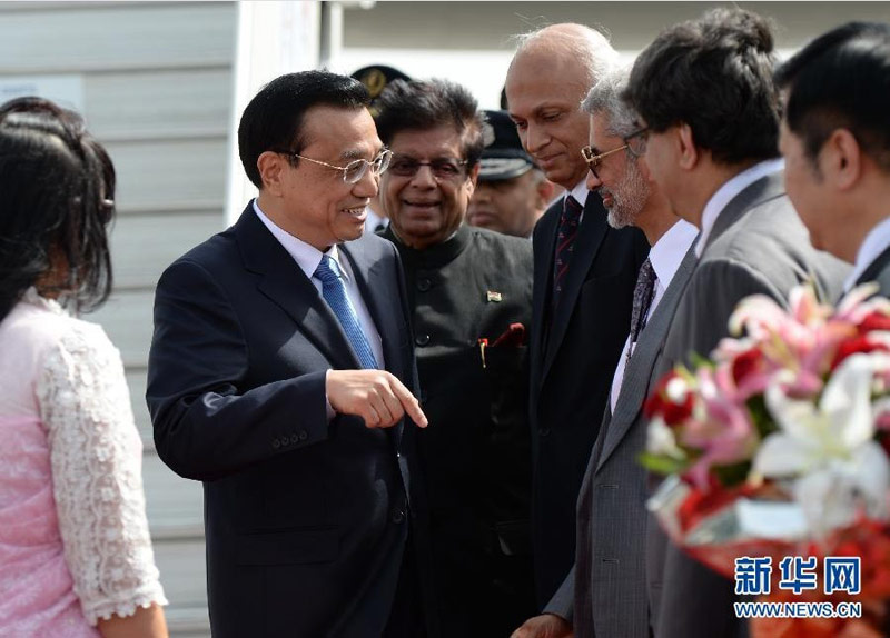 5月19日，應印度共和國總理辛格邀請，中國國務院總理李克強乘專機抵達新德裡帕拉姆空軍機場，開始對印度進行正式訪問。 新華社記者 馬佔成攝