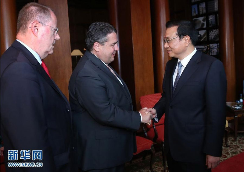 5月27日，中國國務院總理李克強在柏林會見德國社民黨主席加布裡爾和總理候選人施泰因布呂克。新華社記者 龐興雷 攝