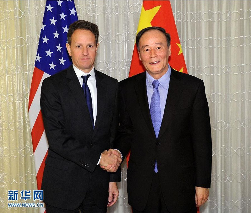 12月20日，中國國務院副總理王岐山在美國華盛頓會見美國財政部長蓋特納。 新華社記者 李濤 攝