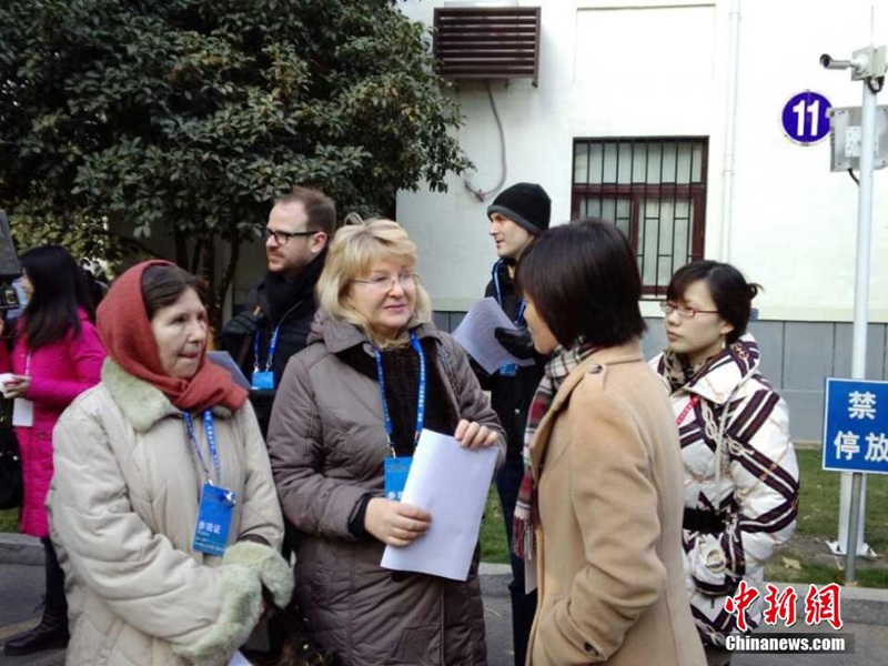 2014��1��1�����磬�й��Ͼ���ί��ԺԪ���״ζ��⿪�š���ǰԤԼ�Ǽǵ�������������ع�����Ա�����Ρ���ǰ���ɷõ�ý����ߵ��ڶ���Աһʱ�������ش�Ժ����Ժ��ͻȻ����������������Щӵ�����й��Ͼ���ί���������Ӵ����������ͼΪ�ι����л������Ը����͵������Ͼ������񡱡���Ƚ ��