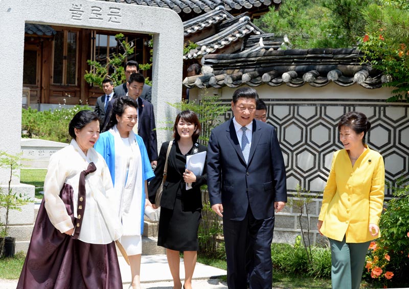 7月4日，國家主席習近平在首爾再次會見韓國總統朴槿惠。 新華社記者 饒愛民 攝