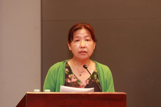 中央国家机关工会联合会副主席、最高人民法院机关工会主席李丽丽发言