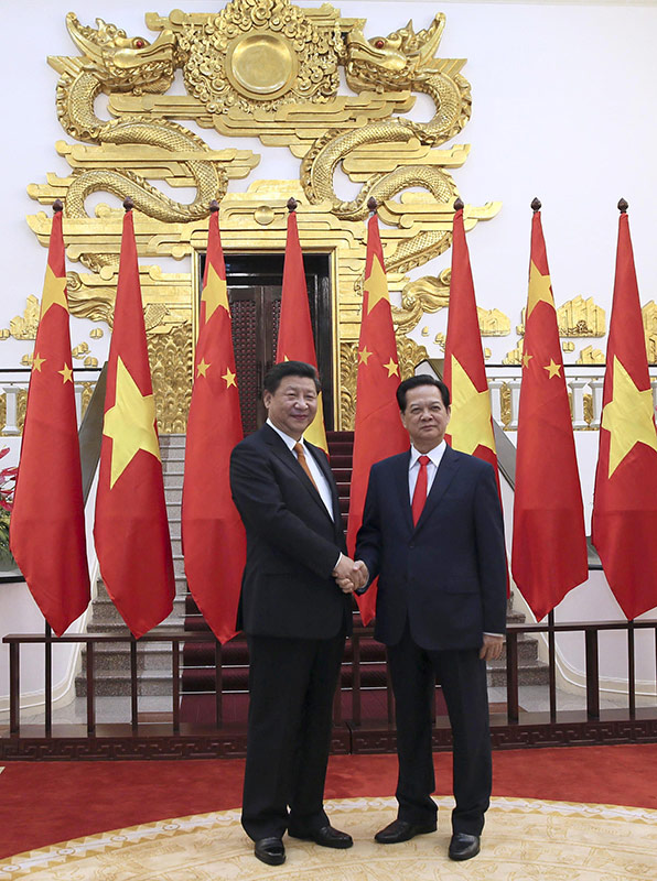 11月5日，中共中央總書記、國家主席習近平在河內同越南總理阮晉勇舉行會談。新華社記者 蘭紅光 攝