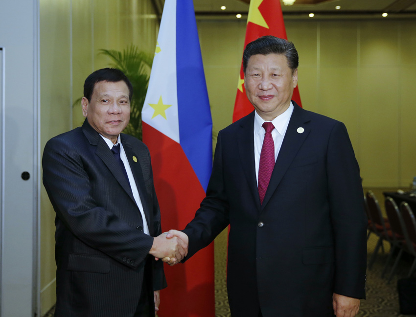 11月19日，國家主席習近平在利馬會見菲律賓總統杜特爾特。新華社記者 鞠鵬 攝