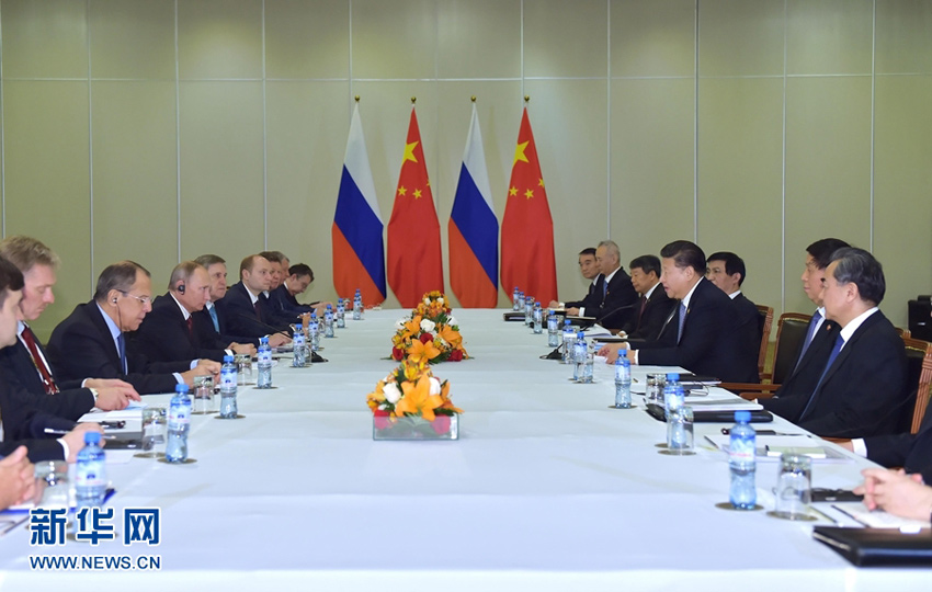 11月19日，國家主席習近平在利馬會見俄羅斯總統普京。 新華社記者李濤 攝
