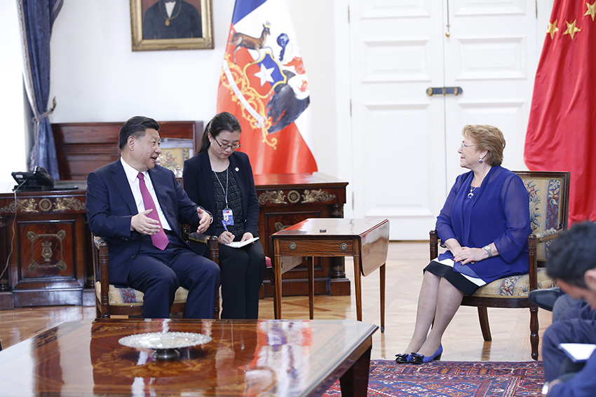 11月22日，國家主席習近平在聖地亞哥同智利總統巴切萊特舉行會談。 新華社記者 鞠鵬 攝