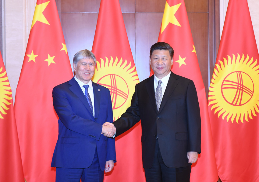 5月16日，國家主席習近平在北京釣魚台國賓館會見來華出席“一帶一路”國際合作高峰論壇的吉爾吉斯斯坦總統阿坦巴耶夫。新華社記者 張鐸攝
