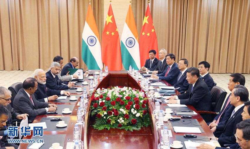 6月9日，國家主席習近平在阿斯塔納會見印度總理莫迪。 新華社記者姚大偉 攝