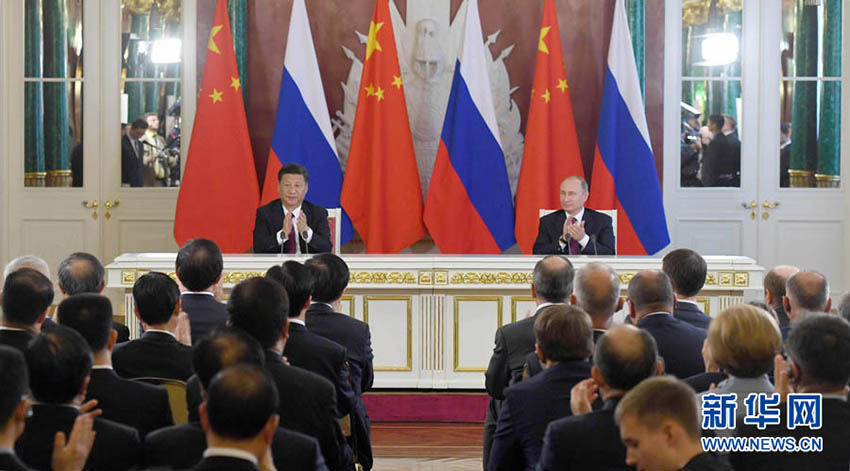 7月4日，國家主席習近平在莫斯科克裡姆林宮同俄羅斯總統普京舉行會談。這是會談后，兩國元首共同會見記者。 新華社記者 張鐸 攝