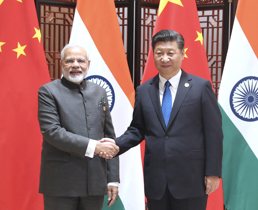 9月5日，國家主席習近平在廈門會見來華出席金磚國家領導人第九次會晤和新興市場國家與發展中國家對話會的印度總理莫迪。 新華社記者 馬佔成攝