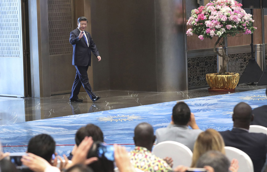 9月5日，國家主席習近平在廈門國際會議中心會見中外記者，介紹金磚國家領導人第九次會晤和新興市場國家與發展中國家對話會情況。 新華社記者龐興雷 攝