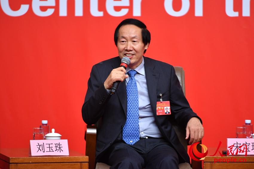 國家文物局黨組書記、局長劉玉珠接受集體採訪。（人民網記者 於凱 攝）
