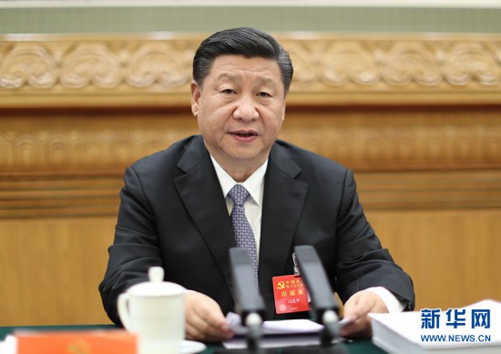 10月20日，中国共产党第十九次全国代表大会主席团在北京人民大会堂举行第二次会议。习近平同志主持会议。新华社记者 鞠鹏 摄