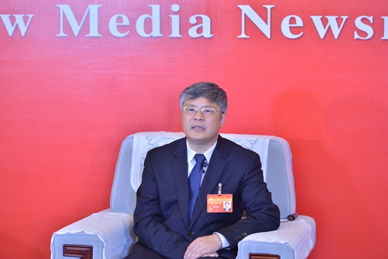 謝春濤代表：把黨的政治建設擺在首位