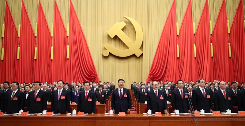 10月18日，中國共產黨第十九次全國代表大會在北京人民大會堂開幕。這是習近平、李克強、張德江、俞正聲、劉雲山、王岐山、張高麗、江澤民、胡錦濤在主席台上。新華社記者 蘭紅光 攝