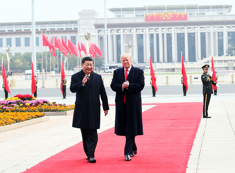 11月9日，國家主席習近平在北京人民大會堂東門外廣場舉行歡迎儀式，歡迎美利堅合眾國總統唐納德·特朗普對中國進行國事訪問。 新華社記者蘭紅光 攝