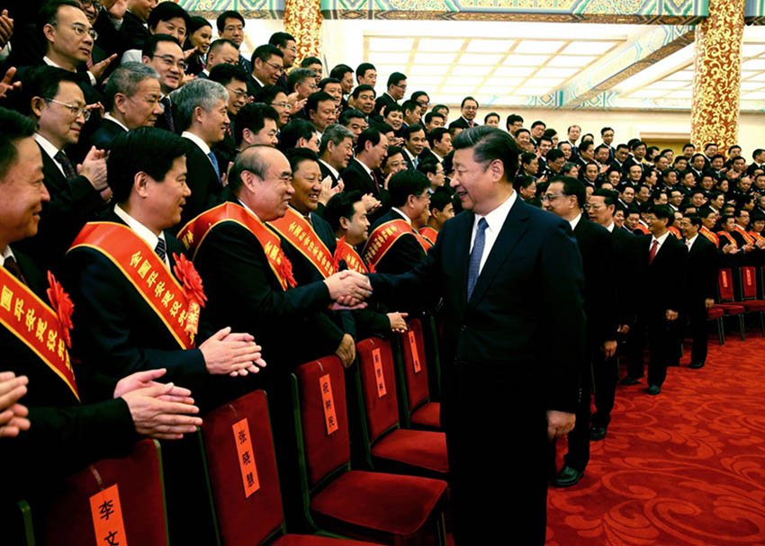 9月19日，全國社會治安綜合治理表彰大會在北京人民大會堂舉行。會前，習近平、李克強、張高麗等會見與會代表。 新華社記者 姚大偉 攝