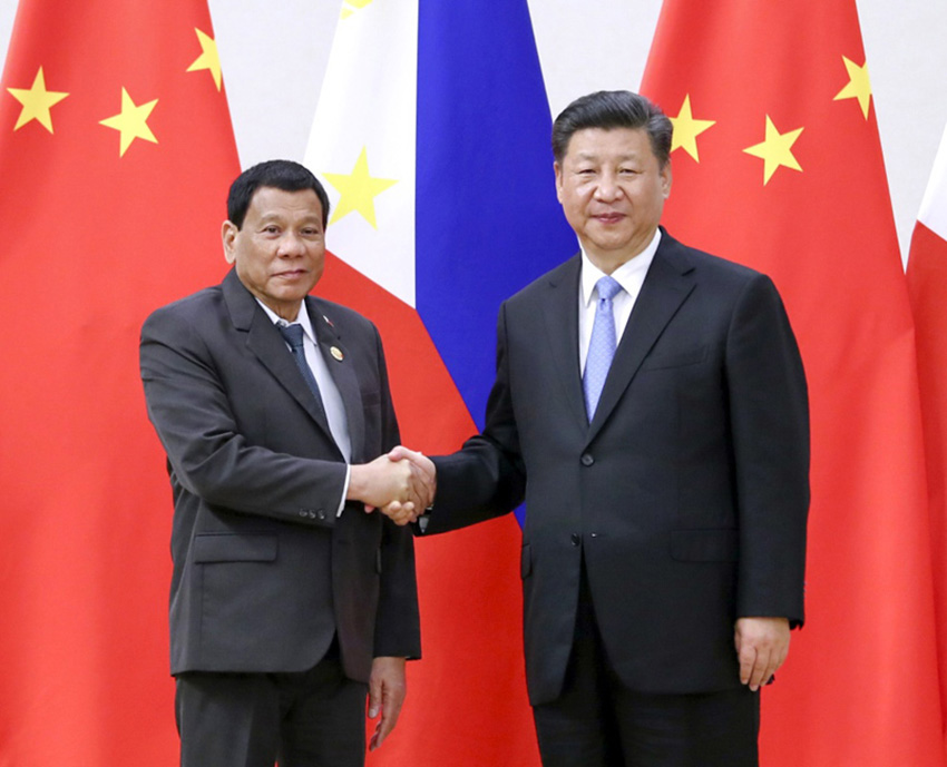 4月10日，國家主席習近平在海南省博鰲國賓館會見菲律賓總統杜特爾特。 新華社記者 謝環馳 攝