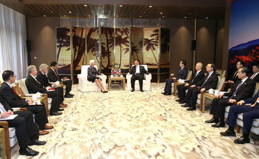 4月10日，國家主席習近平在海南省博鰲國賓館會見國際貨幣基金組織總裁拉加德。 新華社記者 姚大偉 攝