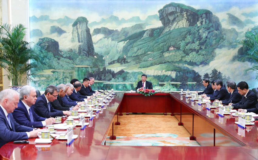 5月22日，國家主席習近平在北京人民大會堂集體會見來華出席上海合作組織成員國安全會議秘書第十三次會議的外方代表團團長。新華社記者謝環馳攝