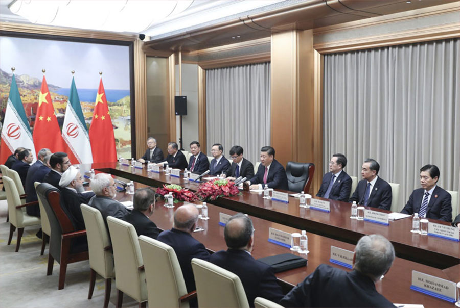 6月10日，國家主席習近平在青島同伊朗總統魯哈尼舉行會談。新華社記者 謝環馳 攝