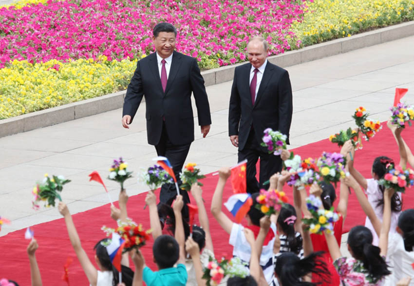 6月8日，國家主席習近平在北京人民大會堂同俄羅斯總統普京舉行會談。這是會談前，習近平在人民大會堂東門外廣場為普京舉行歡迎儀式。新華社記者 姚大偉 攝