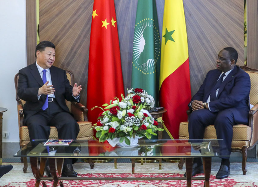 7月21日，國家主席習近平在達喀爾同塞內加爾總統薩勒舉行會談。 新華社記者 謝環馳 攝