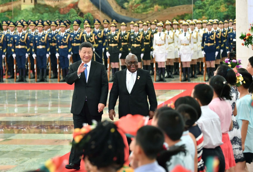 9月1日，国家主席习近平在北京人民大会堂同加纳总统阿库福-阿多举行会谈。这是会谈前，习近平在人民大会堂北大厅为阿库福-阿多举行欢迎仪式。新华社记者 殷博古 摄