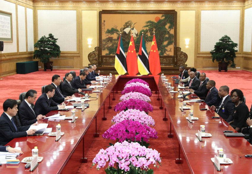 9月1日，国家主席习近平在北京人民大会堂会见莫桑比克总统纽西。新华社记者 庞兴雷 摄