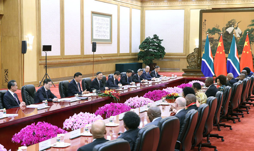 9月2日，国家主席习近平在北京人民大会堂同南非总统拉马福萨举行会谈。新华社记者 姚大伟 摄