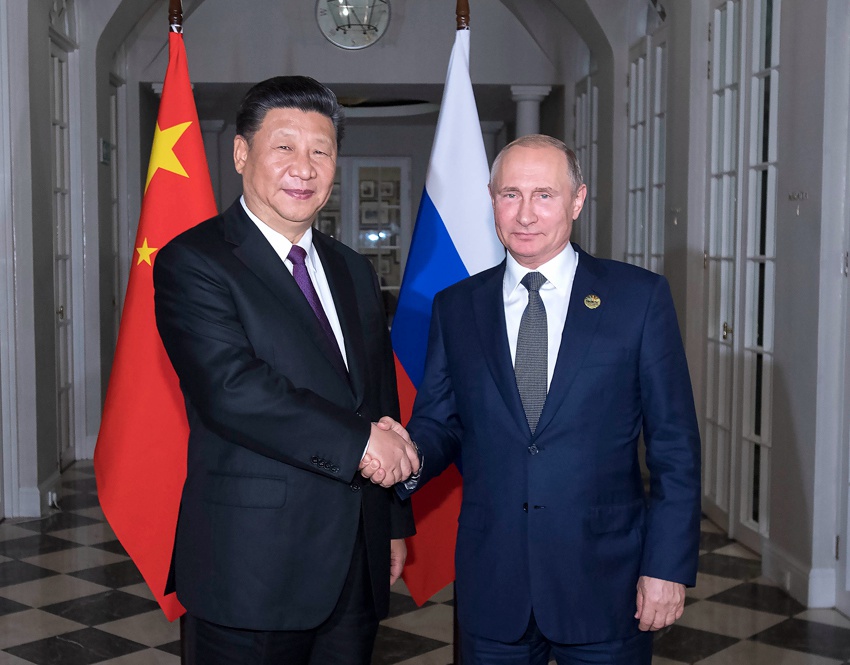 2018年7月26日，國家主席習近平在南非約翰內斯堡同俄羅斯總統普京舉行會晤並共進晚餐。 新華社記者 李濤 攝