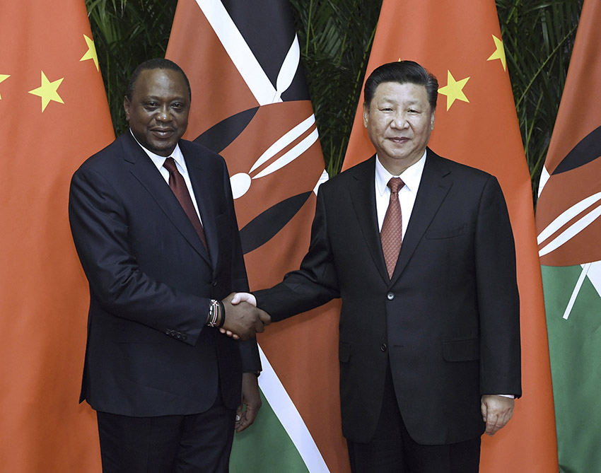 11月4日，國家主席習近平在上海會見肯尼亞總統肯雅塔。 新華社記者 饒愛民 攝
