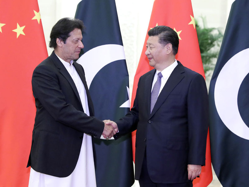 11月2日，國家主席習近平在北京人民大會堂會見巴基斯坦總理伊姆蘭·汗。新華社記者 丁林 攝