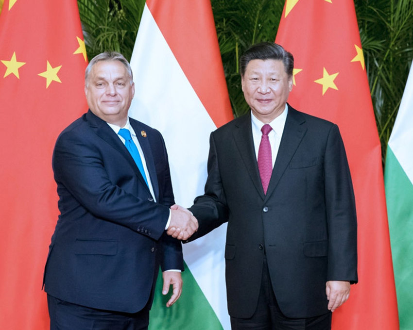11月5日，國家主席習近平在上海會見匈牙利總理歐爾班。 新華社記者丁海濤攝