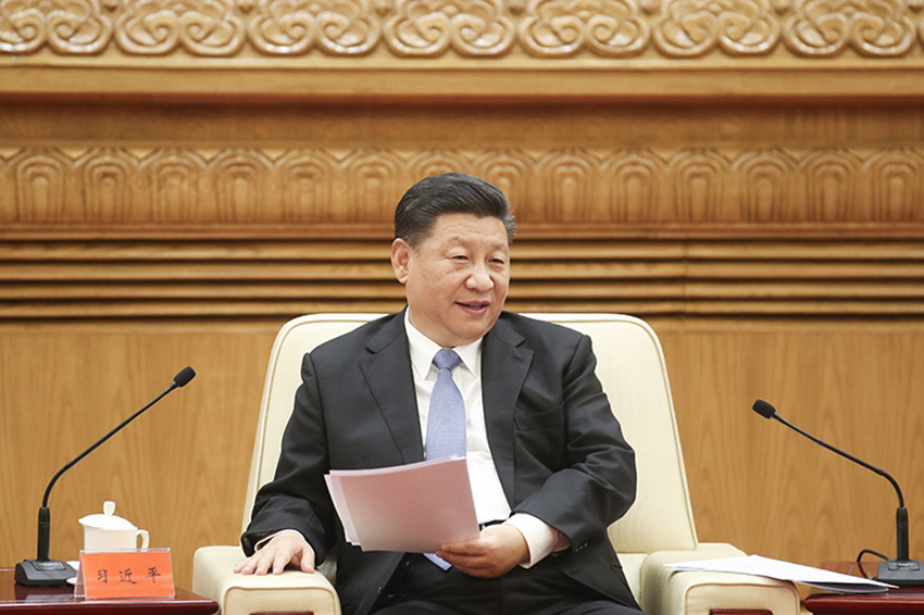 11月12日，國家主席習近平在北京人民大會堂會見香港澳門各界慶祝國家改革開放40周年訪問團。 新華社發（盛佳鵬 攝）