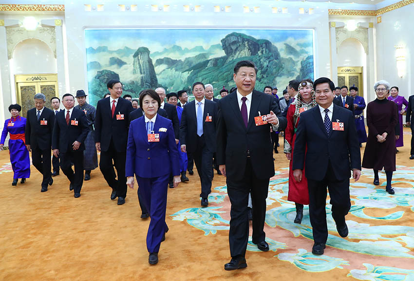 2018年3月5日，中共中央總書記、國家主席、中央軍委主席習近平參加十三屆全國人大一次會議內蒙古代表團的審議。 新華社記者 謝環馳 攝