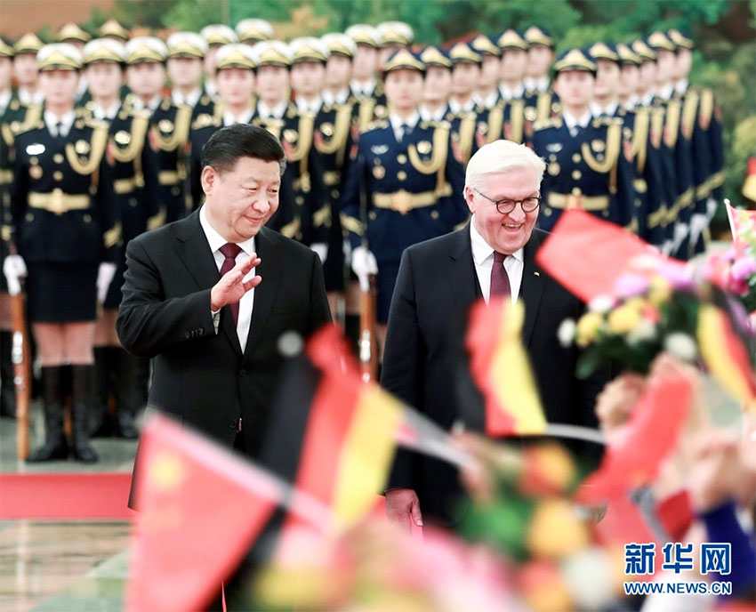 12月10日，國家主席習近平在北京人民大會堂同德國總統施泰因邁爾舉行會談。這是會談前，習近平在人民大會堂北大廳為施泰因邁爾舉行歡迎儀式。　新華社記者 龐興雷 攝