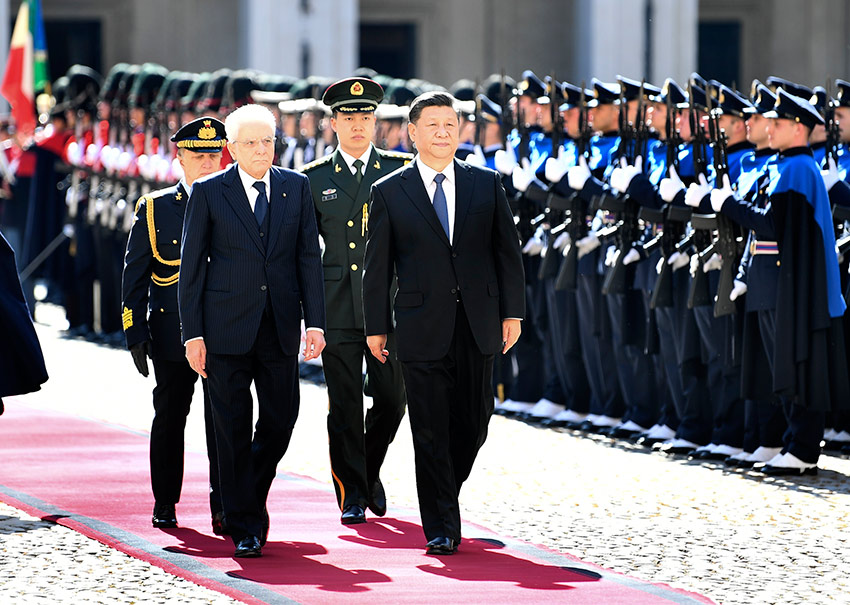 3月22日，国家主席习近平在罗马同意大利总统马塔雷拉举行会谈。会谈前，马塔雷拉总统为习近平举行隆重欢迎仪式。 新华社记者 谢环驰 摄