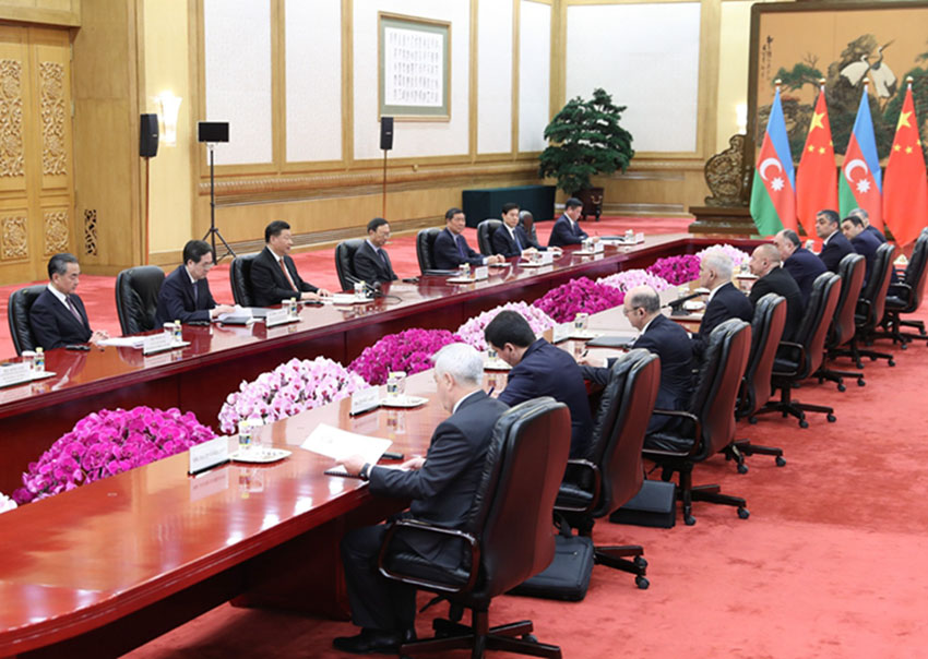 4月24日，國家主席習近平在北京人民大會堂會見阿塞拜疆總統阿利耶夫。 新華社記者 王曄 攝