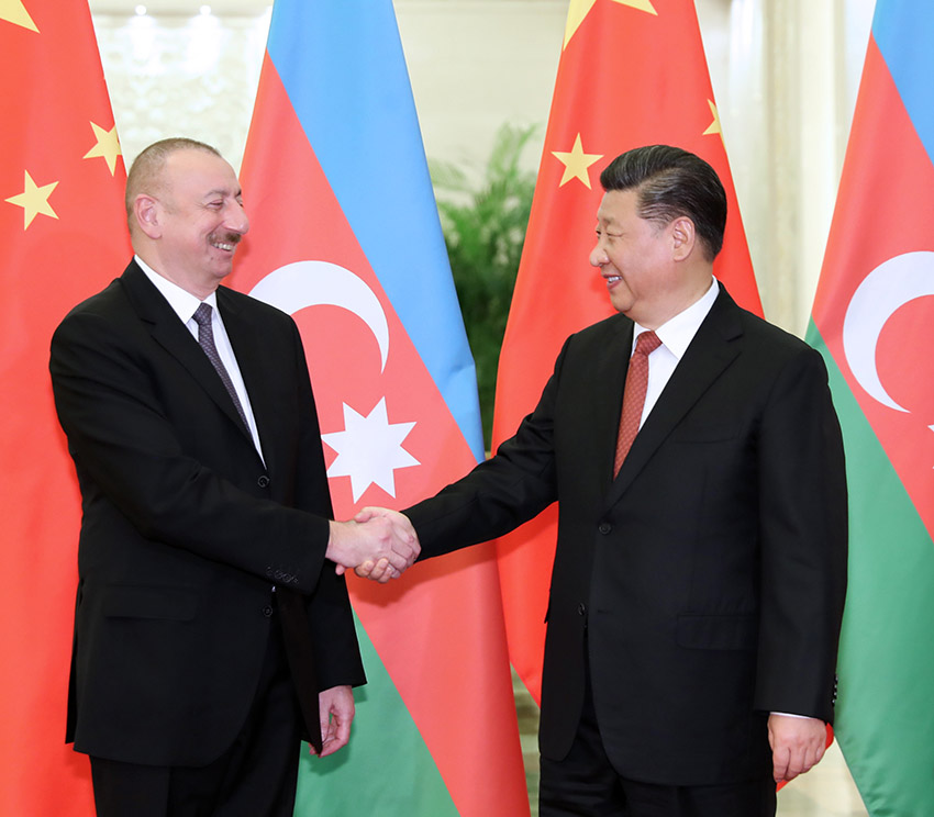 4月24日，國家主席習近平在北京人民大會堂會見阿塞拜疆總統阿利耶夫。 新華社記者 黃敬文 攝